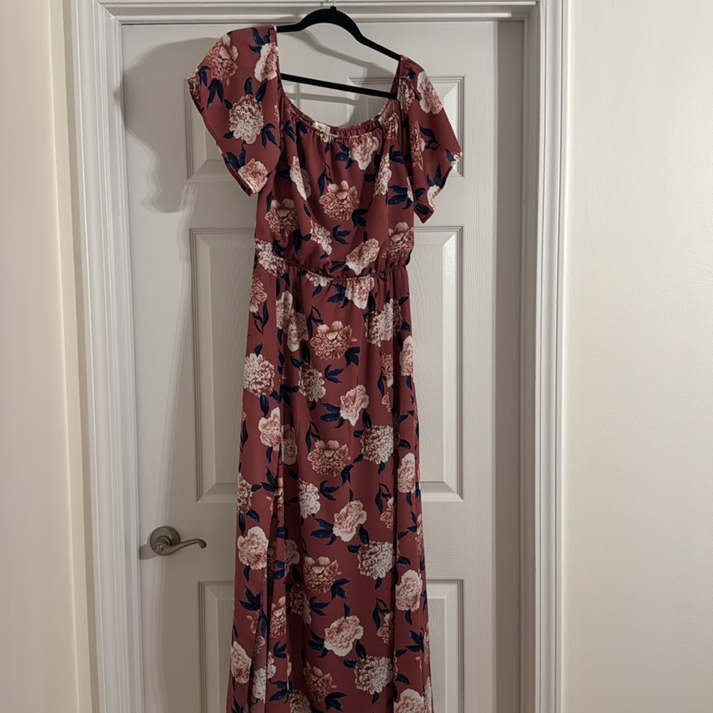 Off the Shoulder Floral Maxi Dress